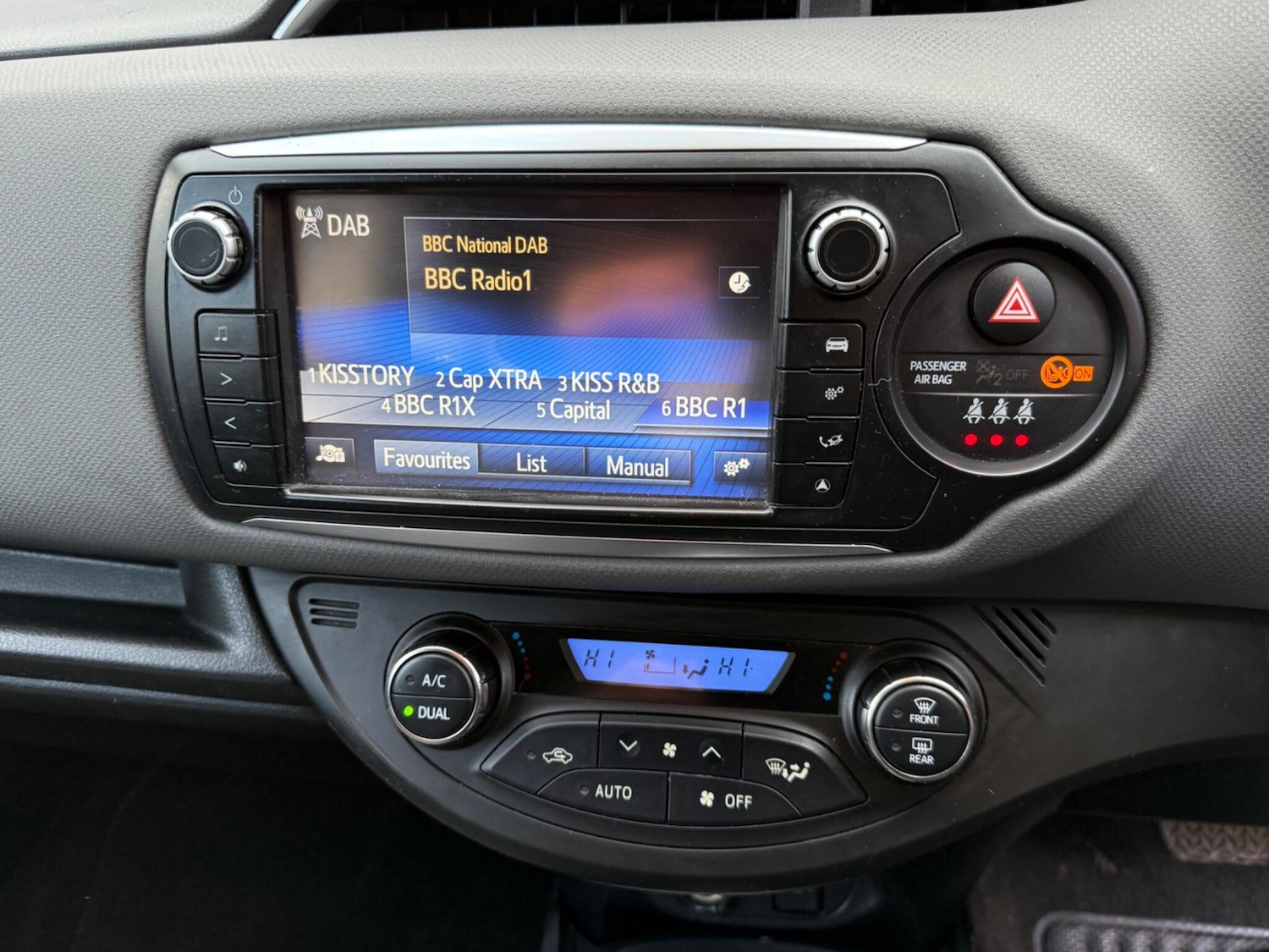 Used Toyota Yaris 2016 for sale - 76850350: Photo 34