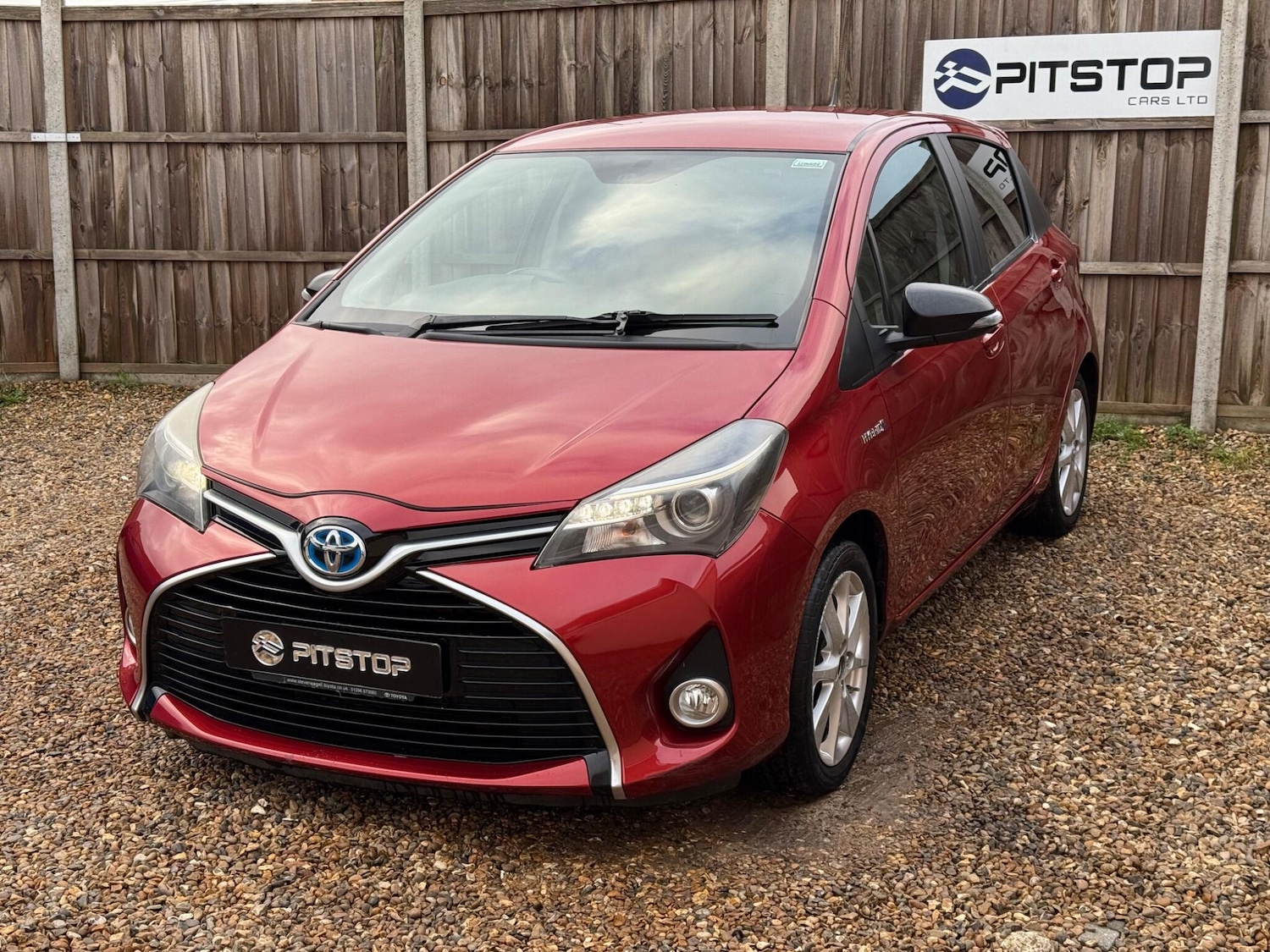 Used Toyota Yaris 2016 for sale - 76850350: Photo 8