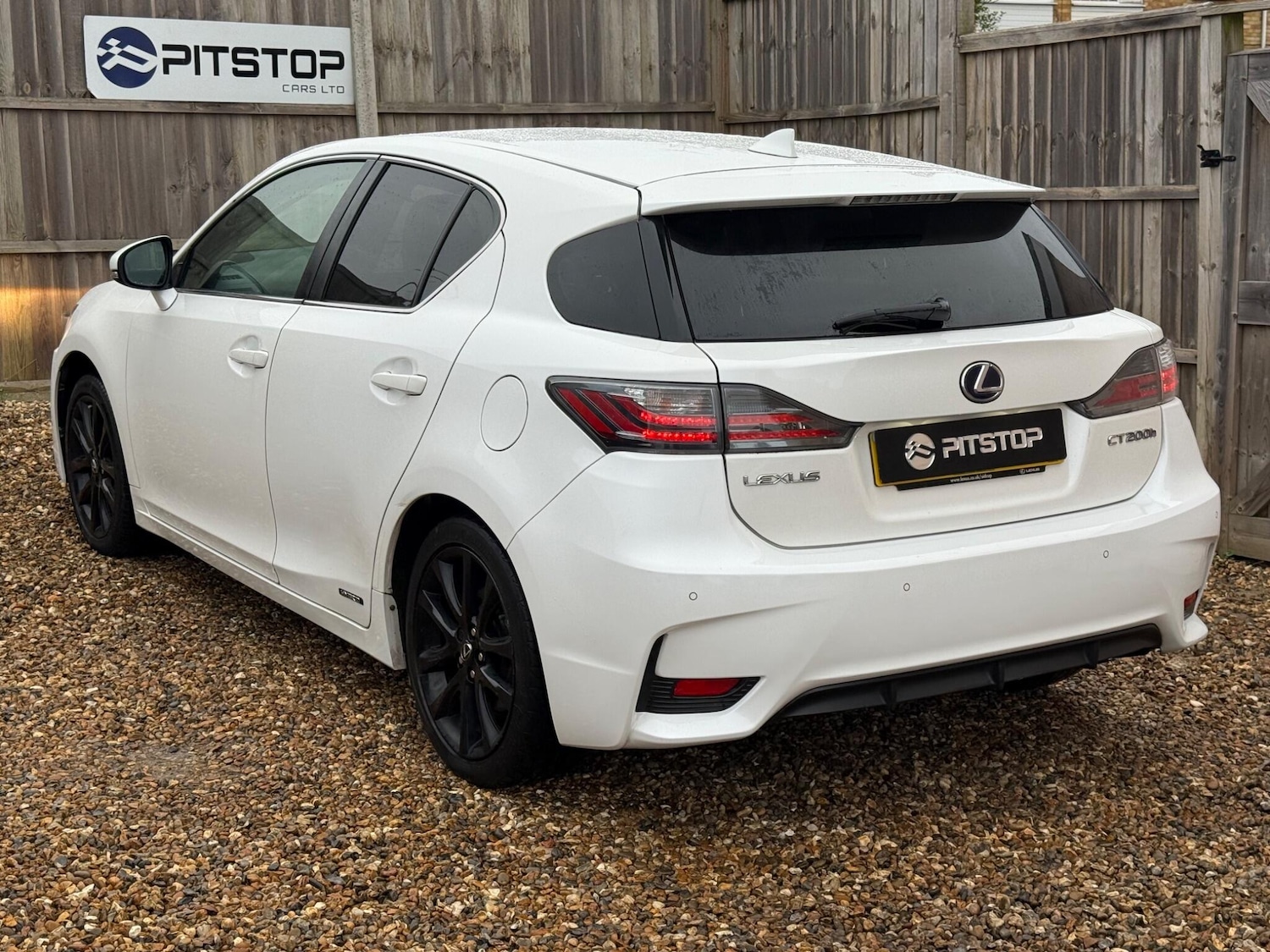 Used Lexus CT 2014 for sale - 77925028: Photo 2