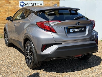 Used Toyota C-HR 2018 for sale - 79387526: Photo