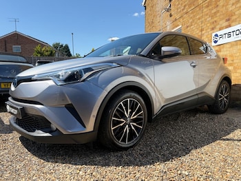 Used Toyota C-HR 2018 for sale - 79387526: Photo