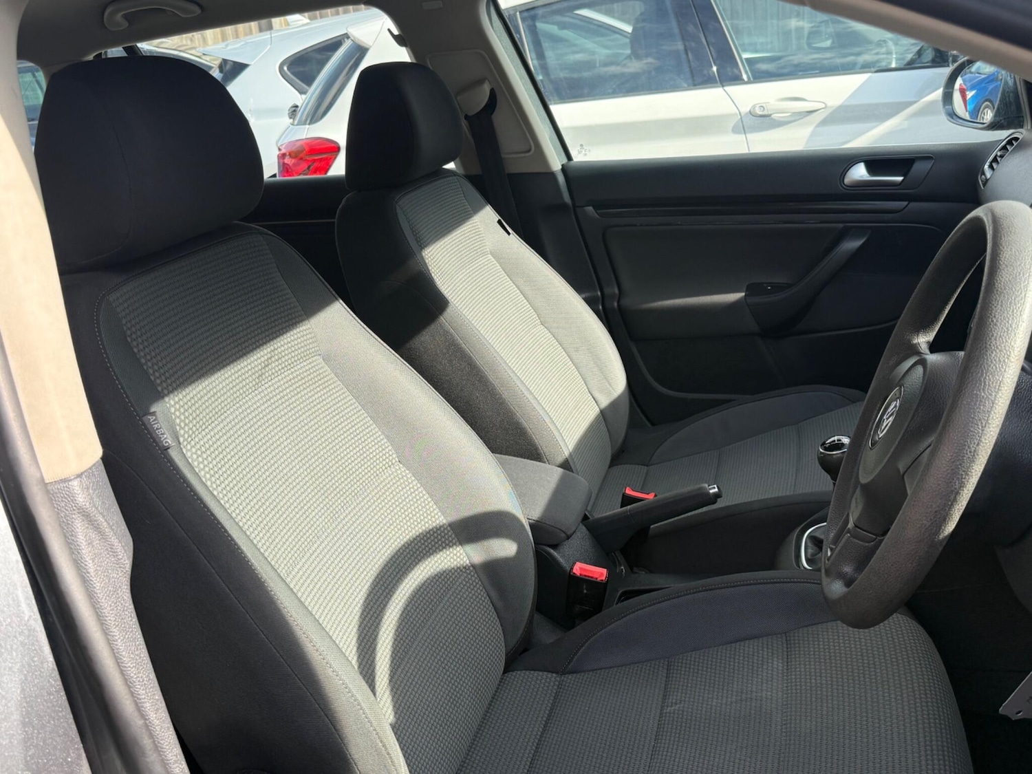 Used Volkswagen Golf 2011 for sale - 78141370: Photo 28