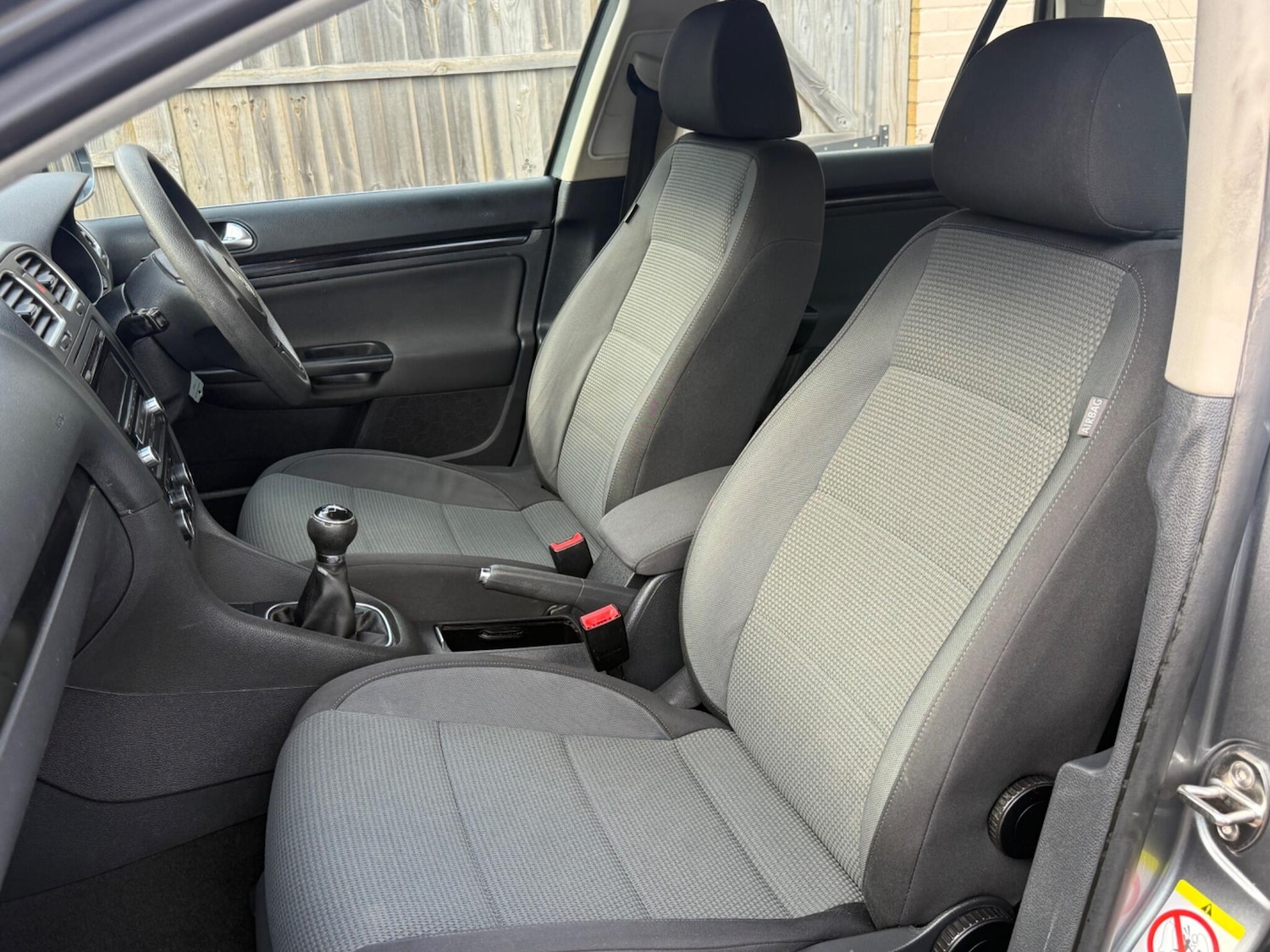 Used Volkswagen Golf 2011 for sale - 78141370: Photo 37