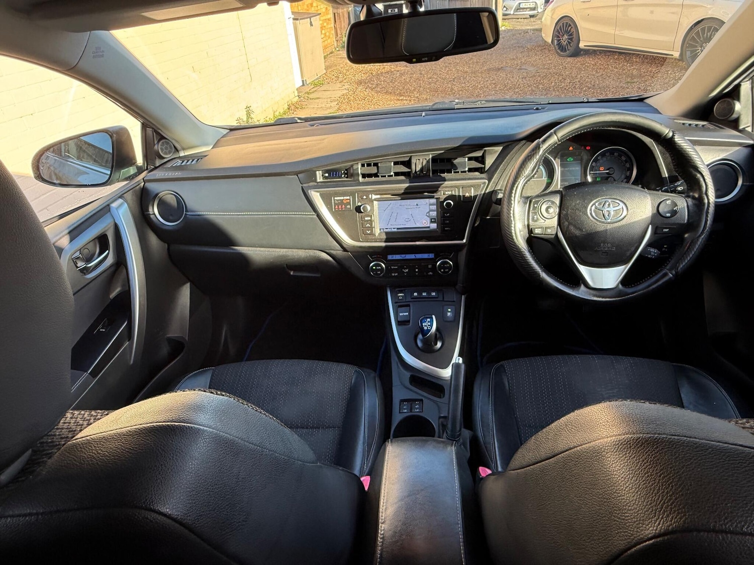 Used Toyota Auris 2014 for sale - 77015599: Photo 32