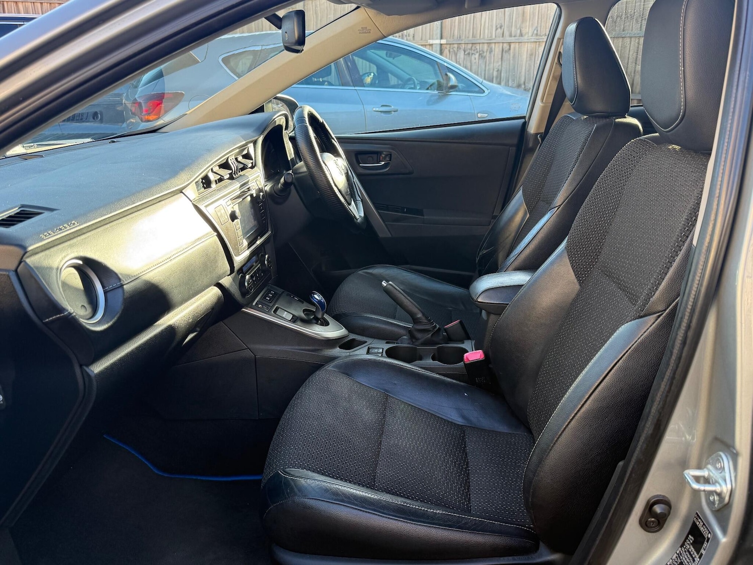 Used Toyota Auris 2014 for sale - 77015599: Photo 33