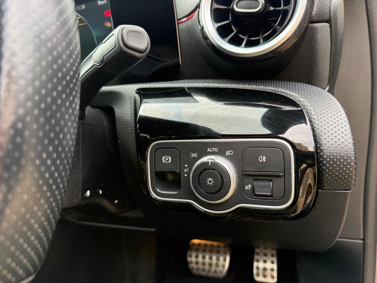 Used Mercedes-Benz A-Class 2018 for sale - 78128098: Photo 35