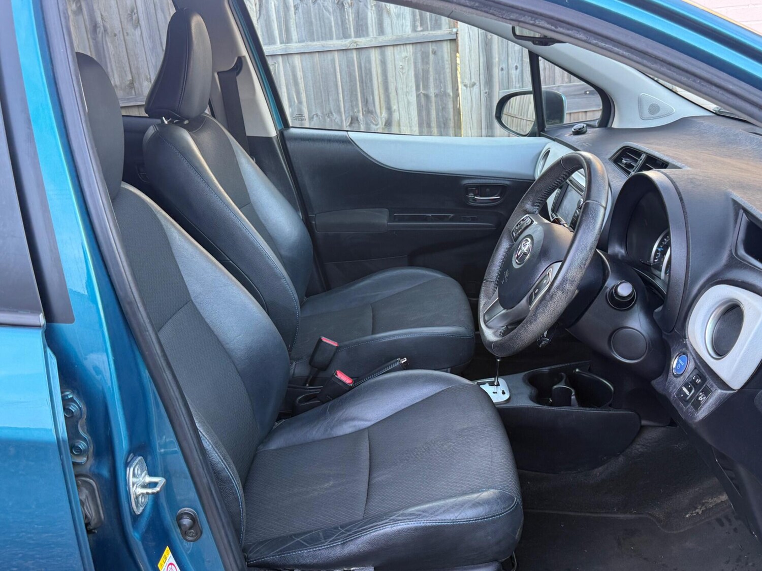 Used Toyota Yaris for sale - 77658556: Photo 28