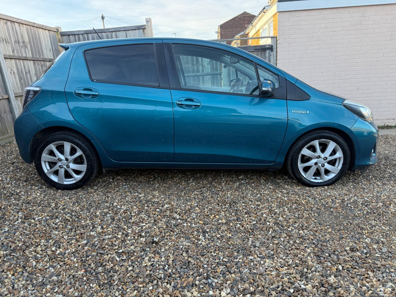 Used Toyota Yaris for sale - 77658556: Photo 3