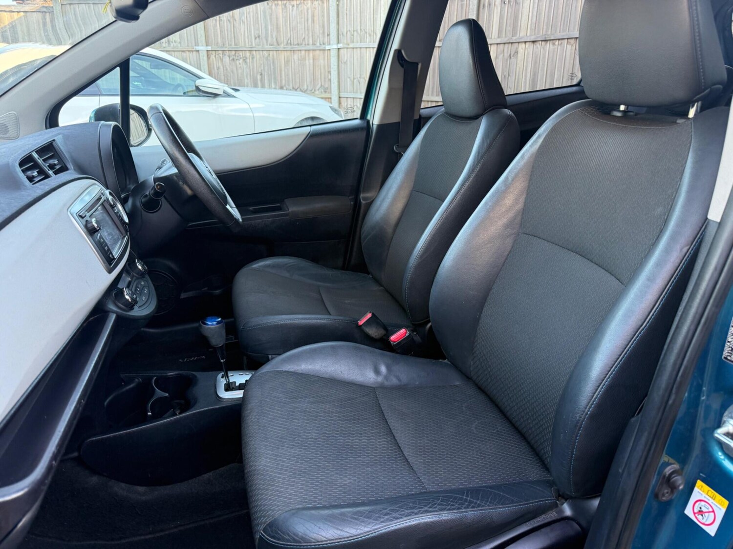 Used Toyota Yaris for sale - 77658556: Photo 32