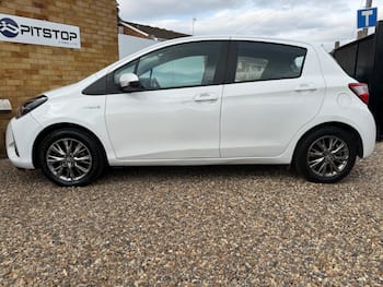 Used Toyota Yaris 2019 for sale - 79539864: Photo