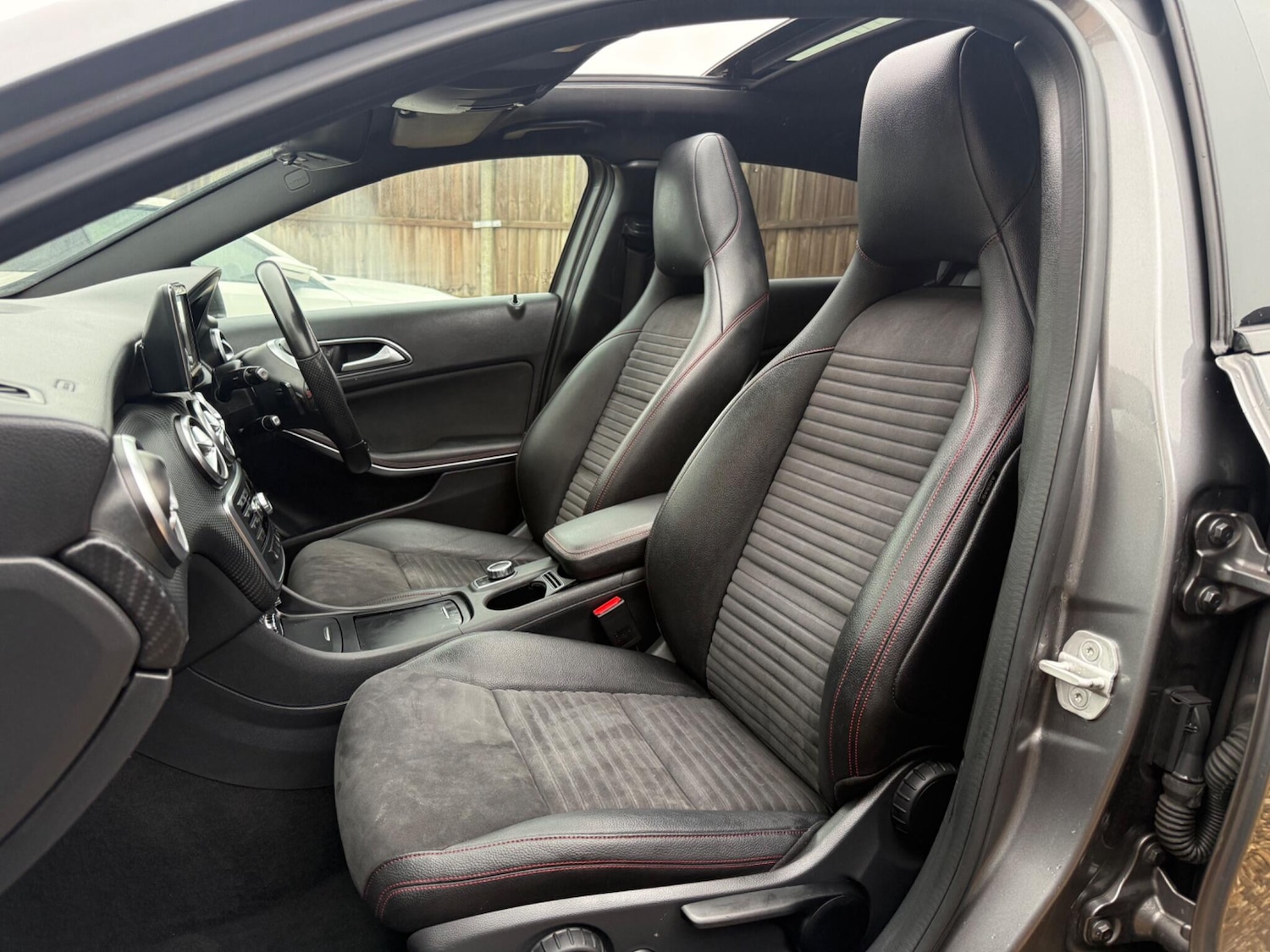 Used Mercedes-Benz A-Class for sale - 77612082: Photo 40