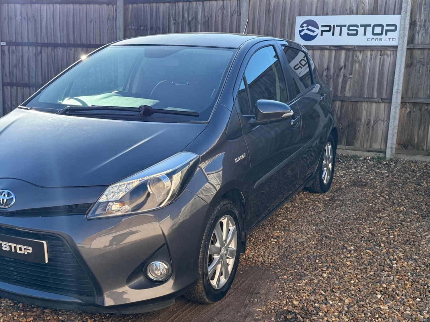 Used Toyota Yaris 2013 for sale - 77376597: Photo 11