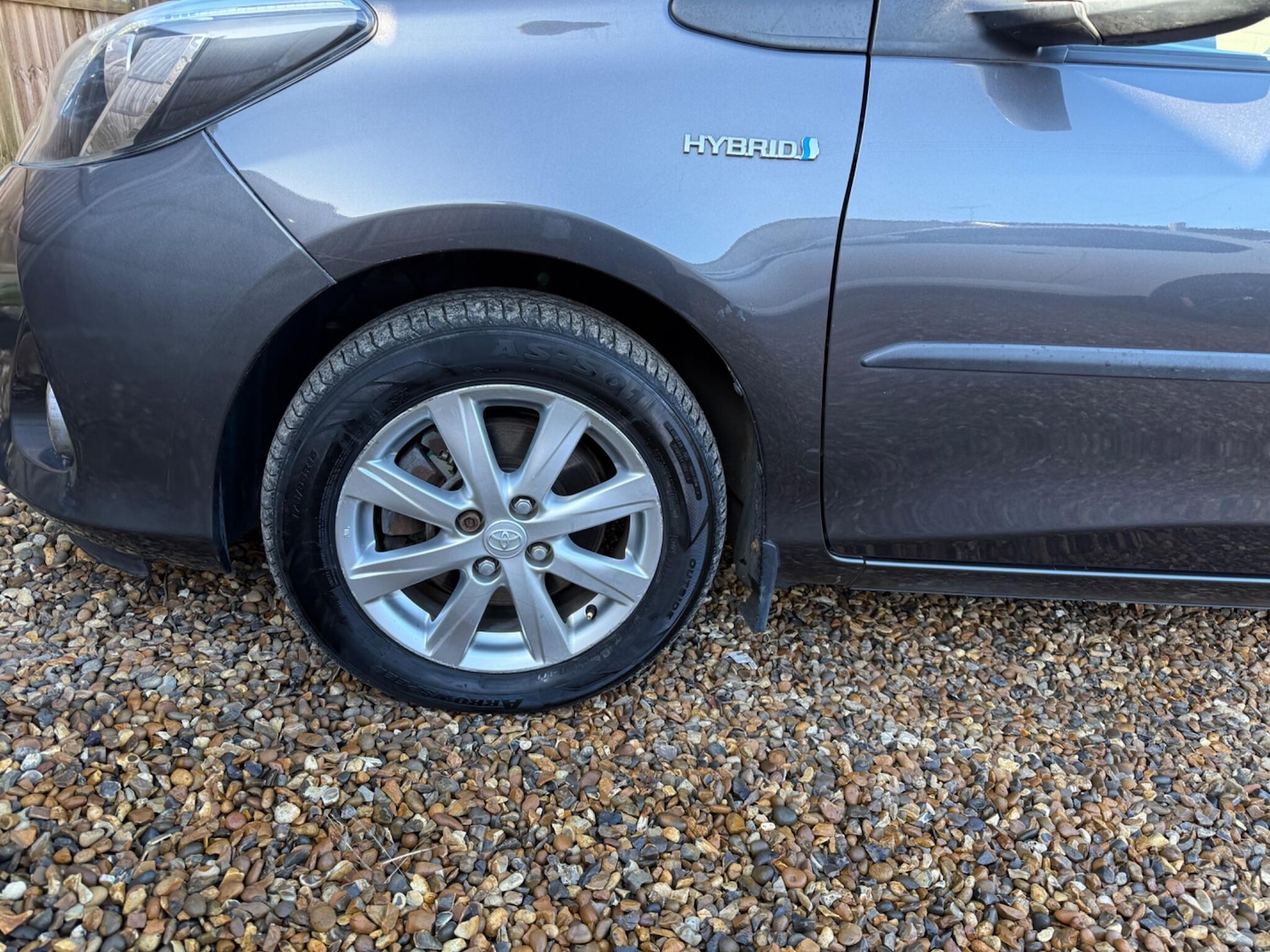 Used Toyota Yaris 2013 for sale - 77376597: Photo 17