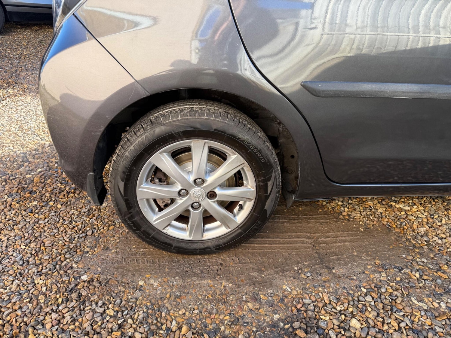 Used Toyota Yaris 2013 for sale - 77376597: Photo 19