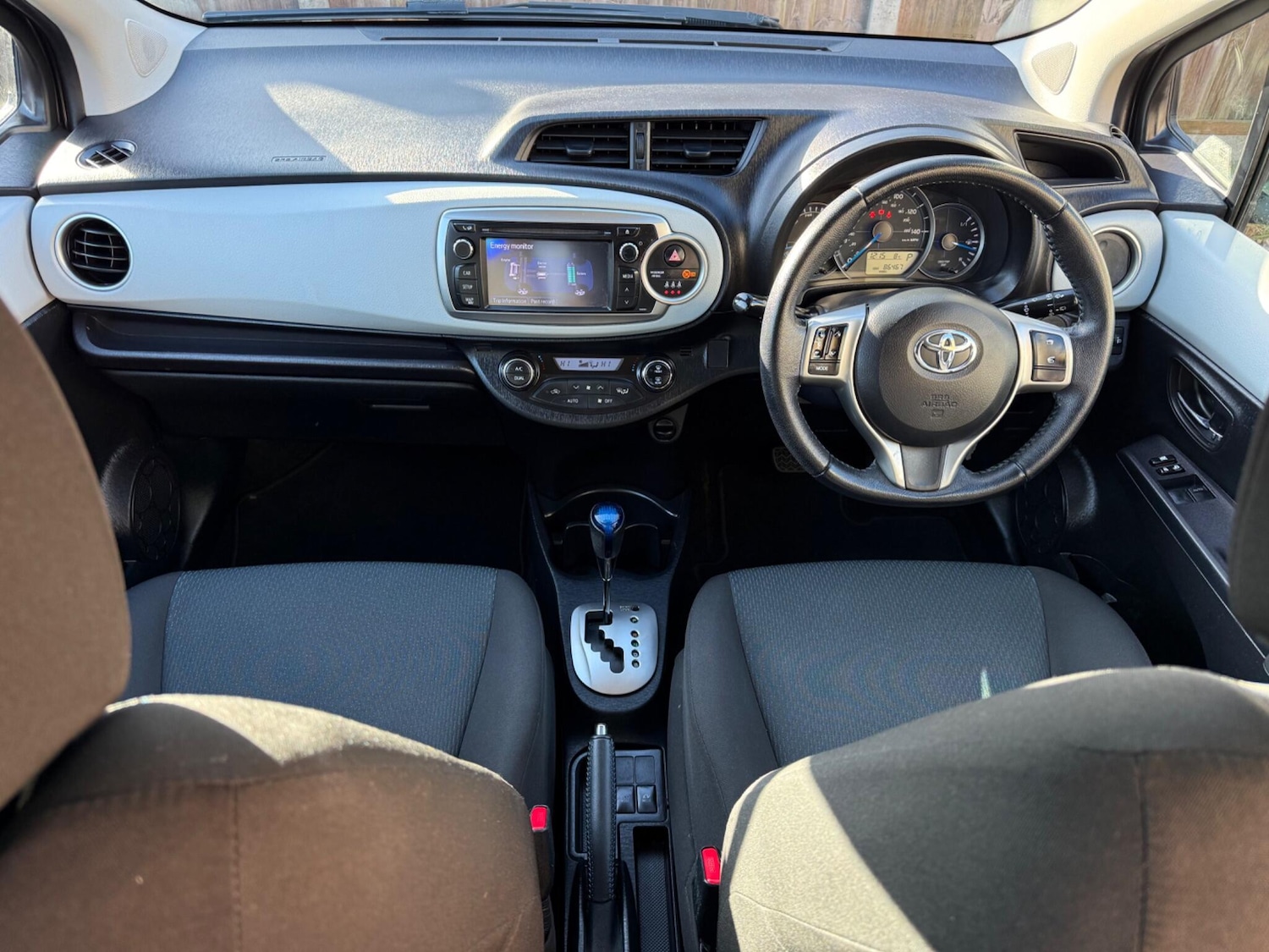 Used Toyota Yaris 2013 for sale - 77376597: Photo 20