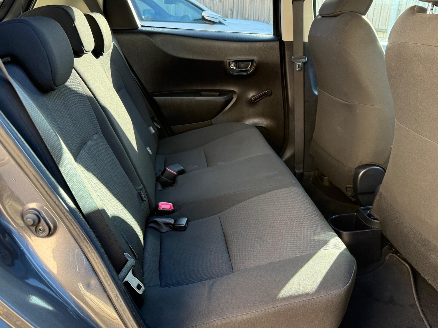 Used Toyota Yaris 2013 for sale - 77376597: Photo 32