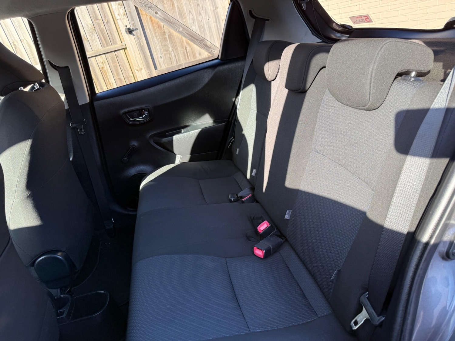 Used Toyota Yaris 2013 for sale - 77376597: Photo 34