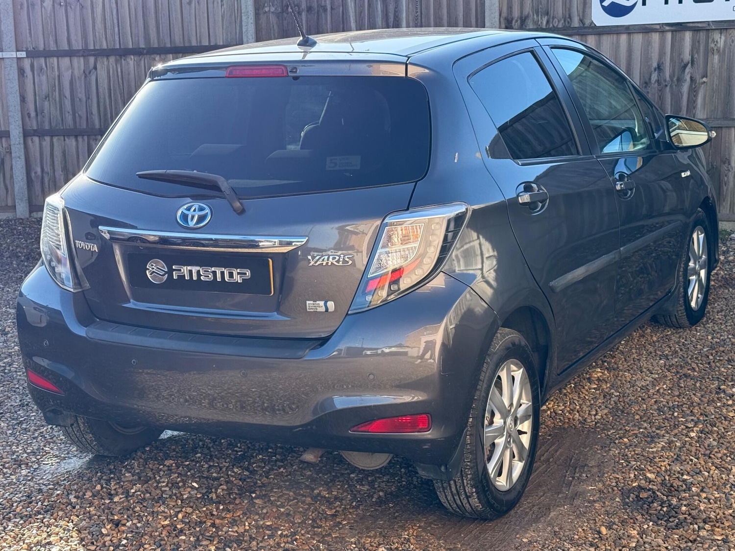 Used Toyota Yaris 2013 for sale - 77376597: Photo 7