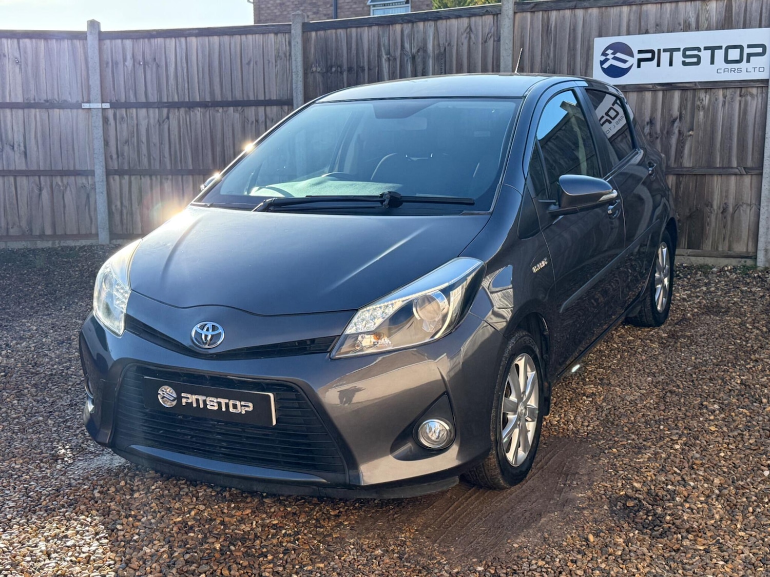 Used Toyota Yaris 2013 for sale - 77376597: Photo 8