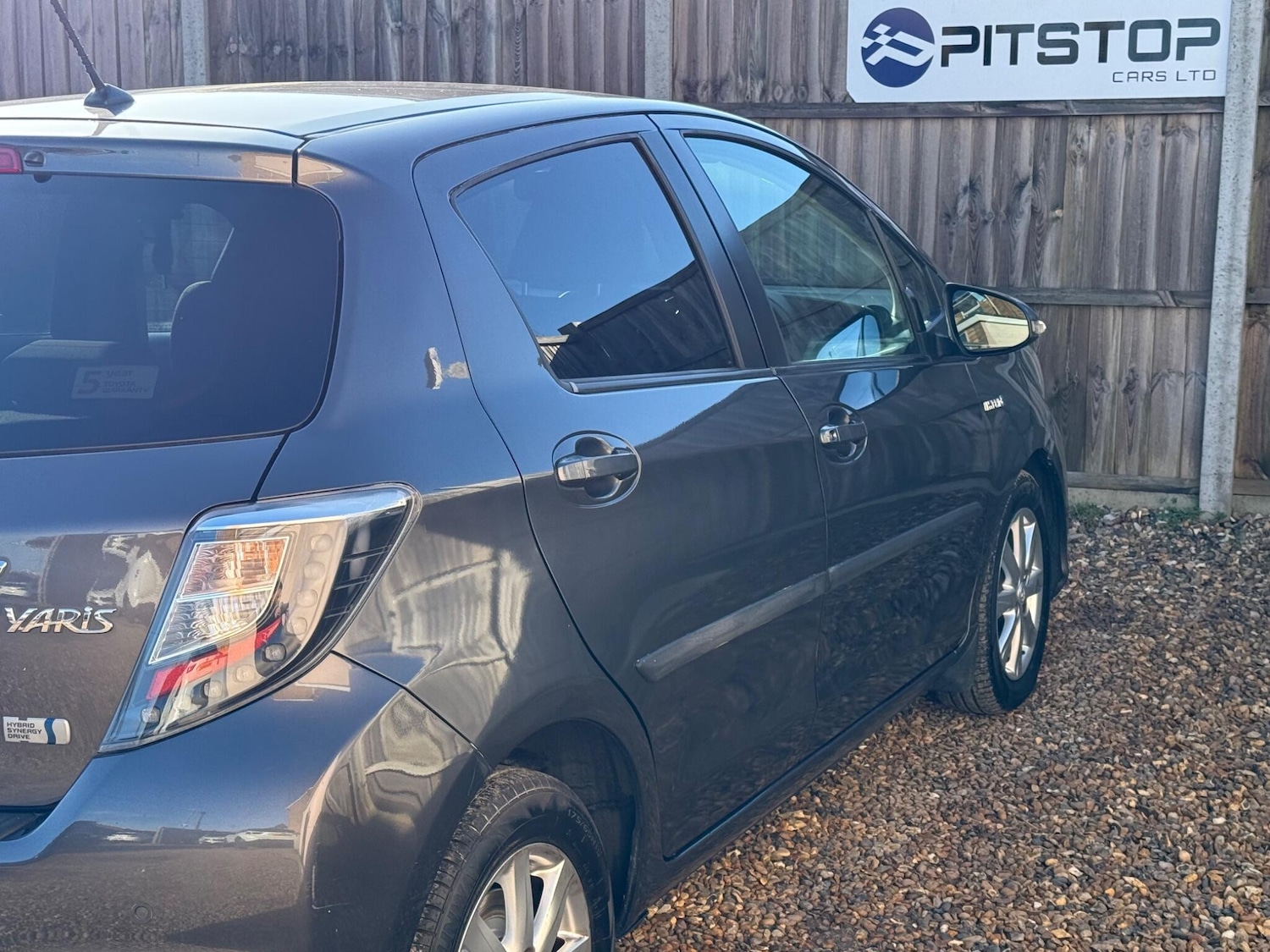 Used Toyota Yaris 2013 for sale - 77376597: Photo 9