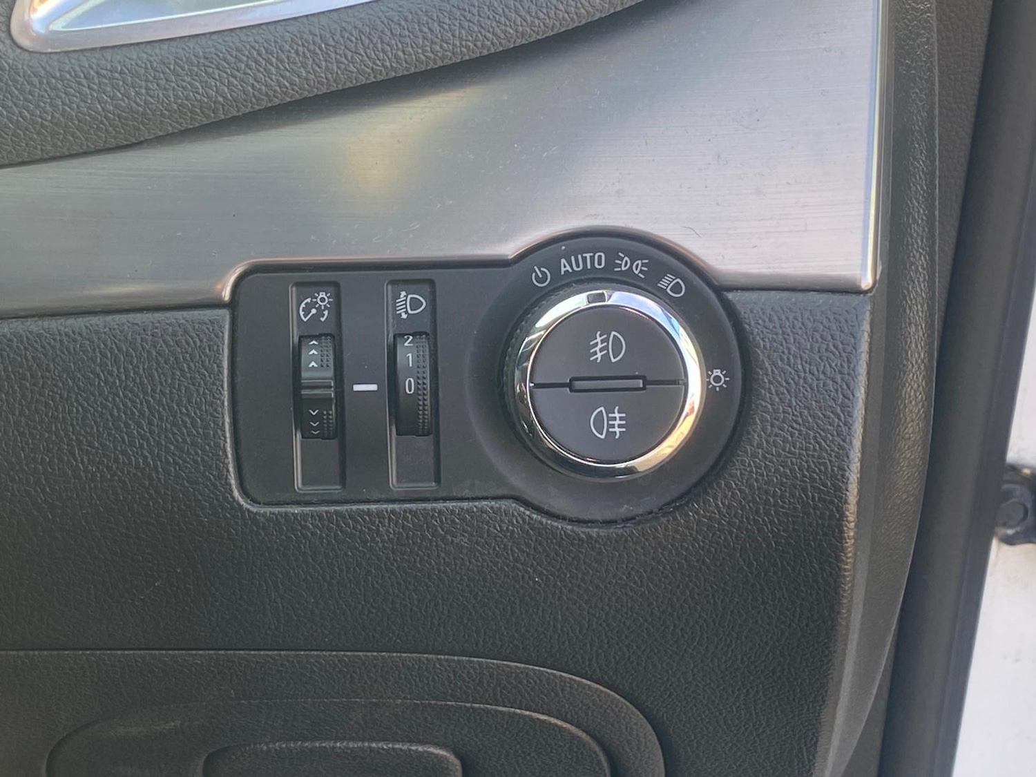 Used Vauxhall Mokka 2015 for sale - 77738007: Photo 8