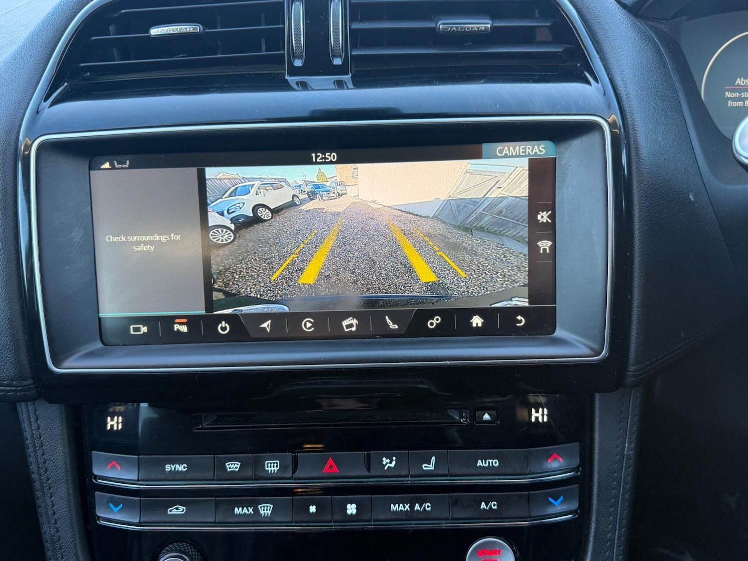 Used Jaguar F-Pace 2017 for sale - 76781269: Photo 24