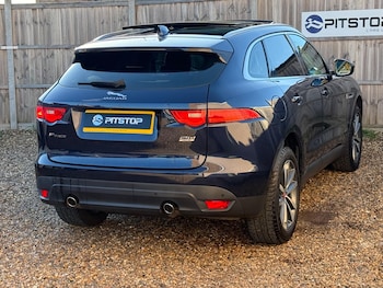 Used Jaguar F-Pace 2017 for sale - 76781269: Photo