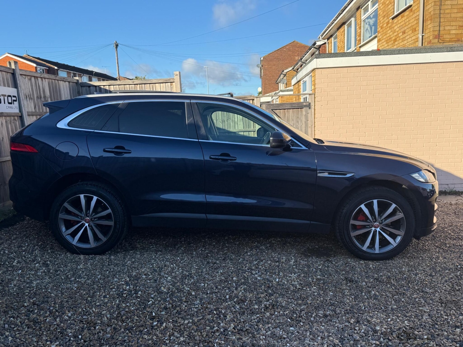 Used Jaguar F-Pace 2017 for sale - 76781269: Photo 3