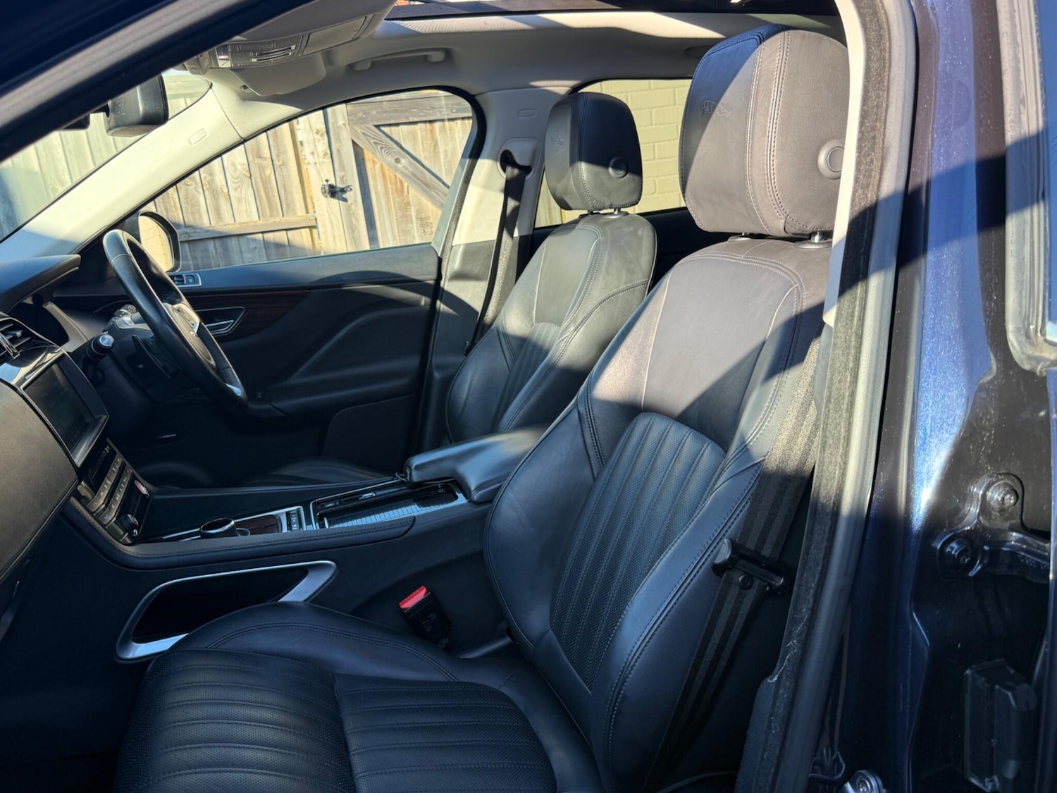 Used Jaguar F-Pace 2017 for sale - 76781269: Photo 43