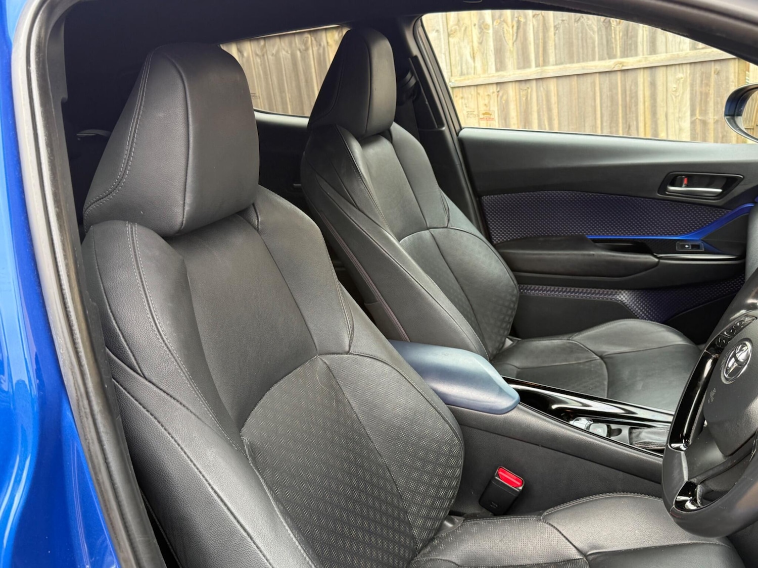 Used Toyota C-HR 2018 for sale - 77853727: Photo 19