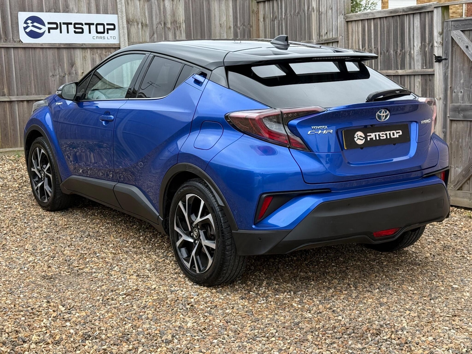 Used Toyota C-HR 2018 for sale - 77853727: Photo 2