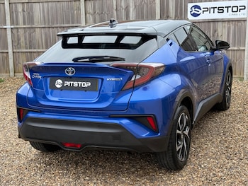 Used Toyota C-HR 2018 for sale - 77853727: Photo