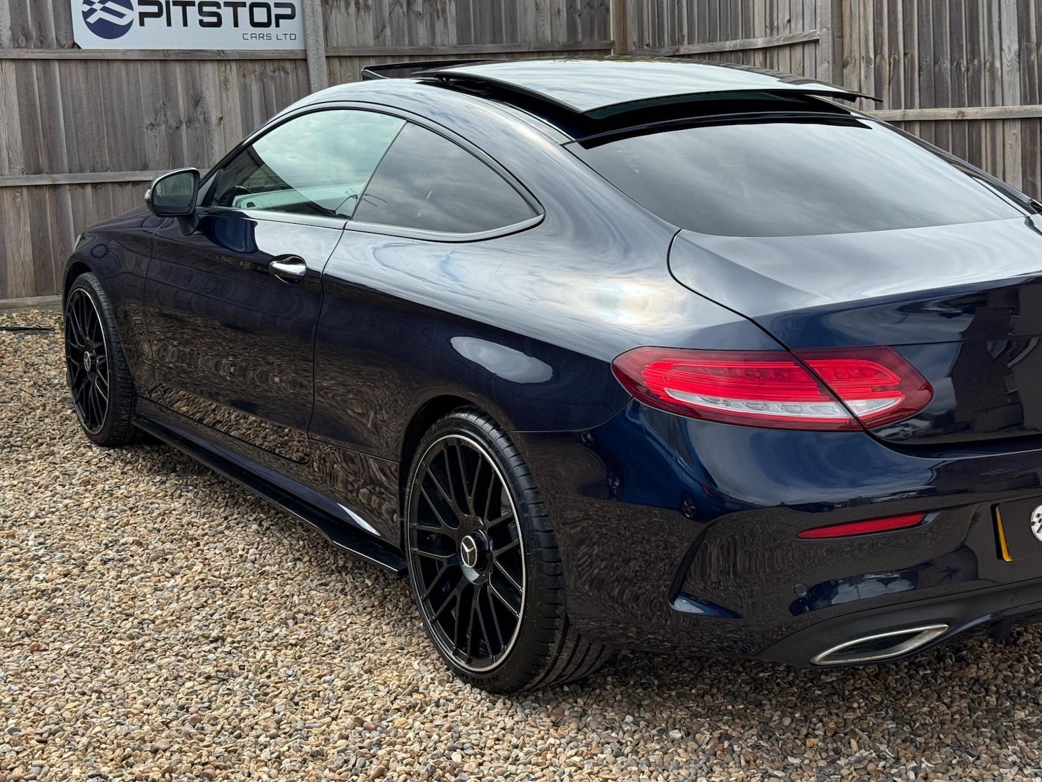 Used Mercedes-Benz C Class 2017 for sale - 76942717: Photo 11