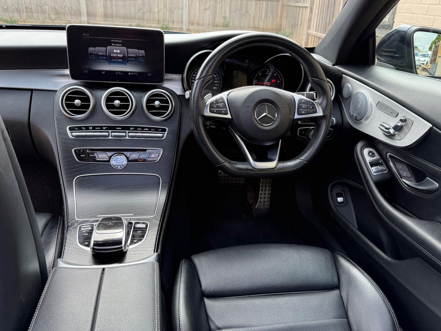 Used Mercedes-Benz C Class 2017 for sale - 76942717: Photo 31