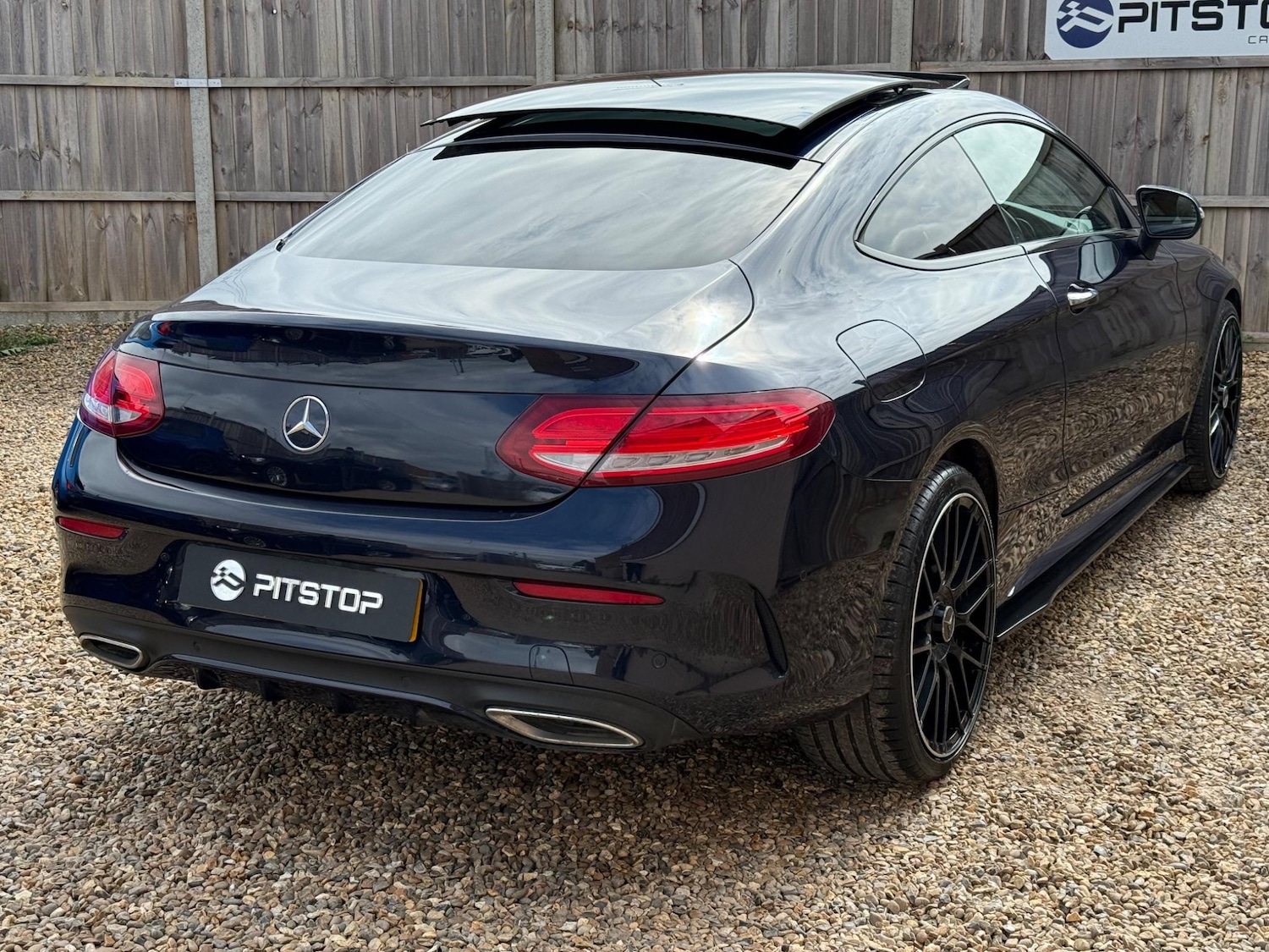 Used Mercedes-Benz C Class 2017 for sale - 76942717: Photo 5