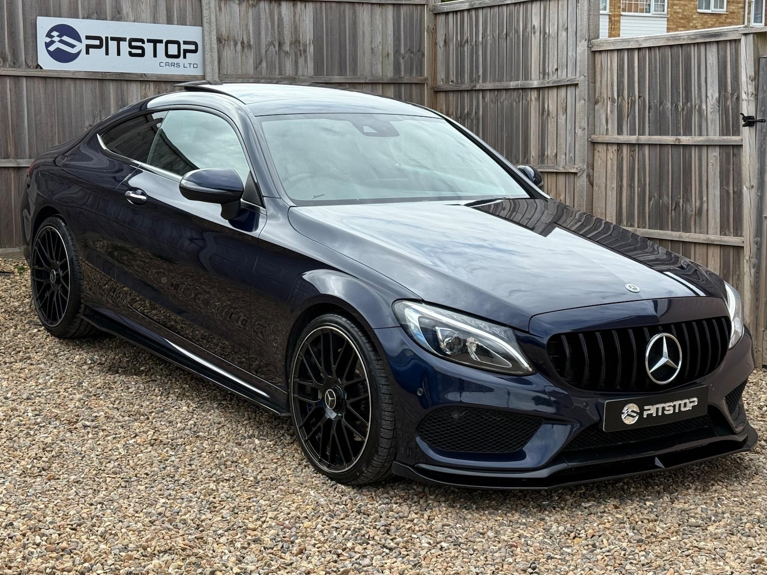 Used Mercedes-Benz C Class 2017 for sale - 76942717: Photo 9