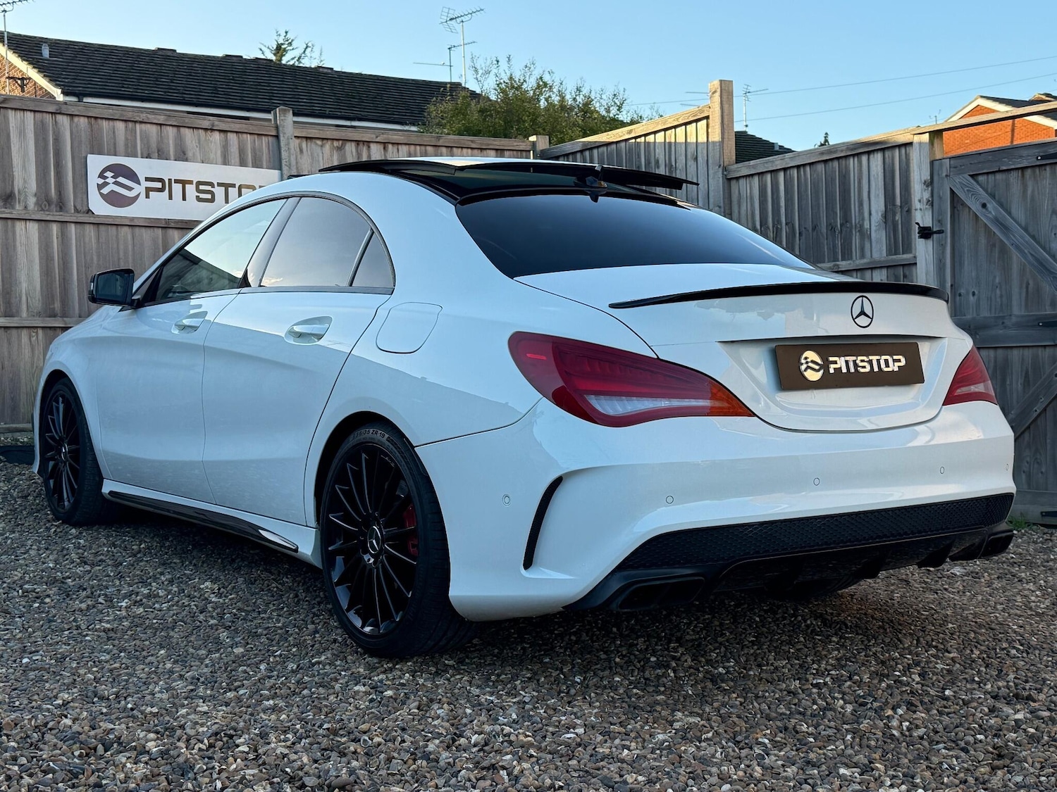 Used Mercedes-Benz CLA 2014 for sale - 76913561: Photo 2