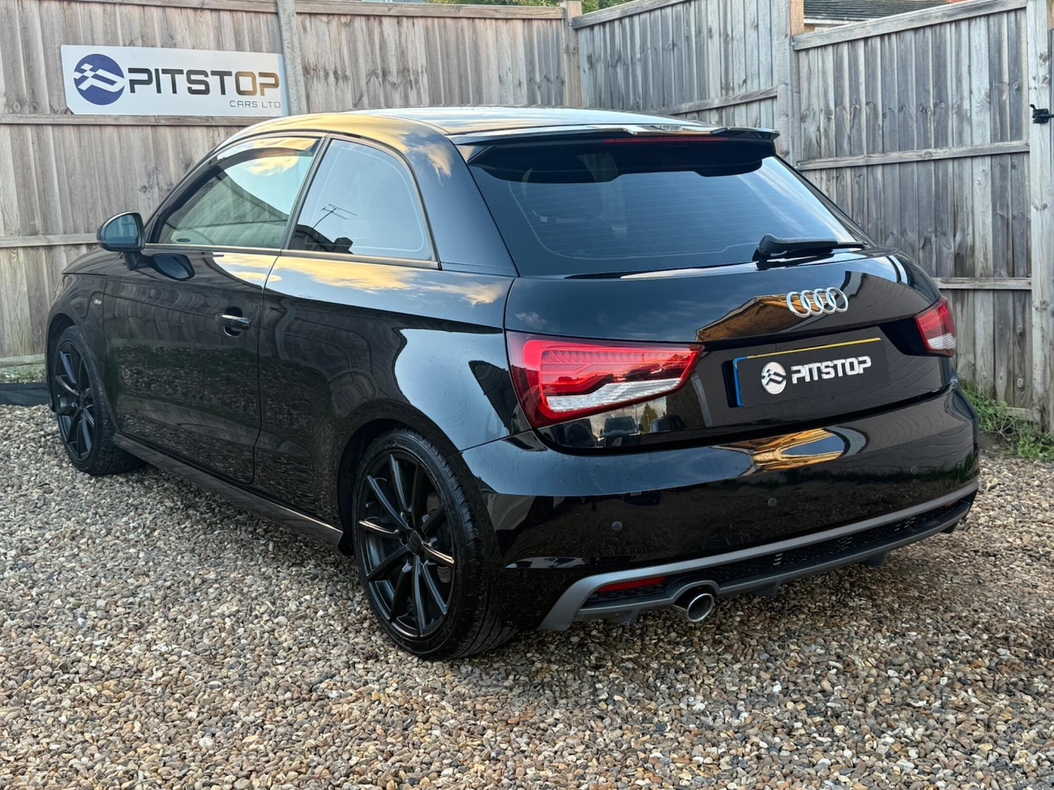 Used Audi A1 2016 for sale - 76781415: Photo 2