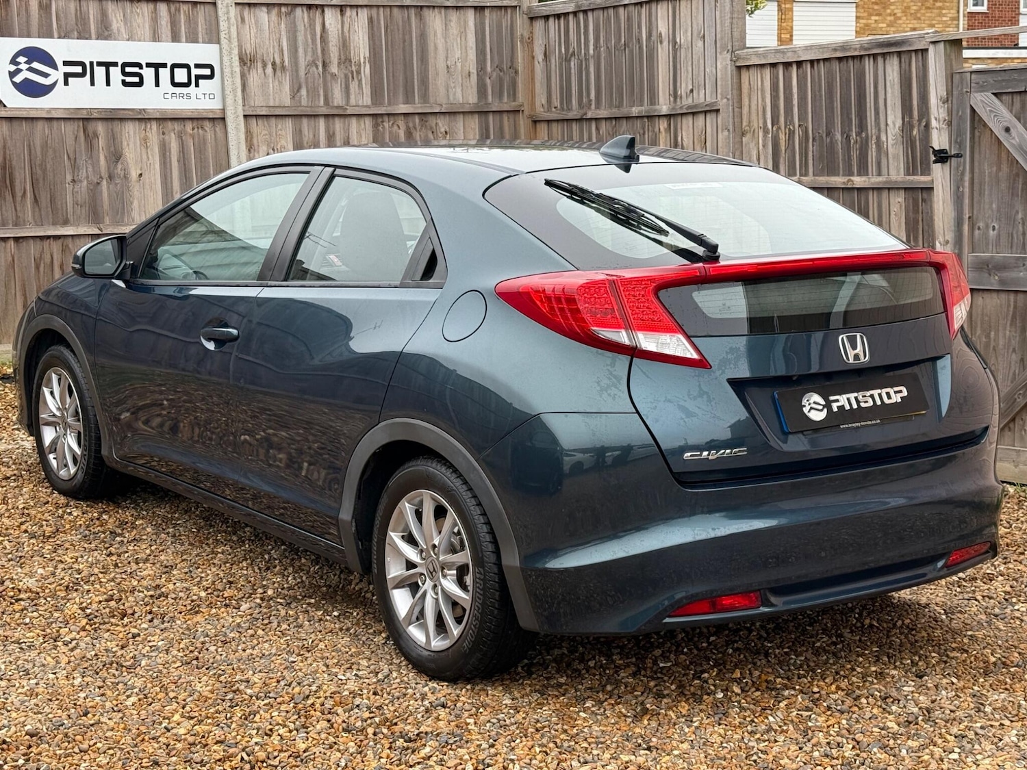 Used Honda Civic 2013 for sale - 76781166: Photo 2