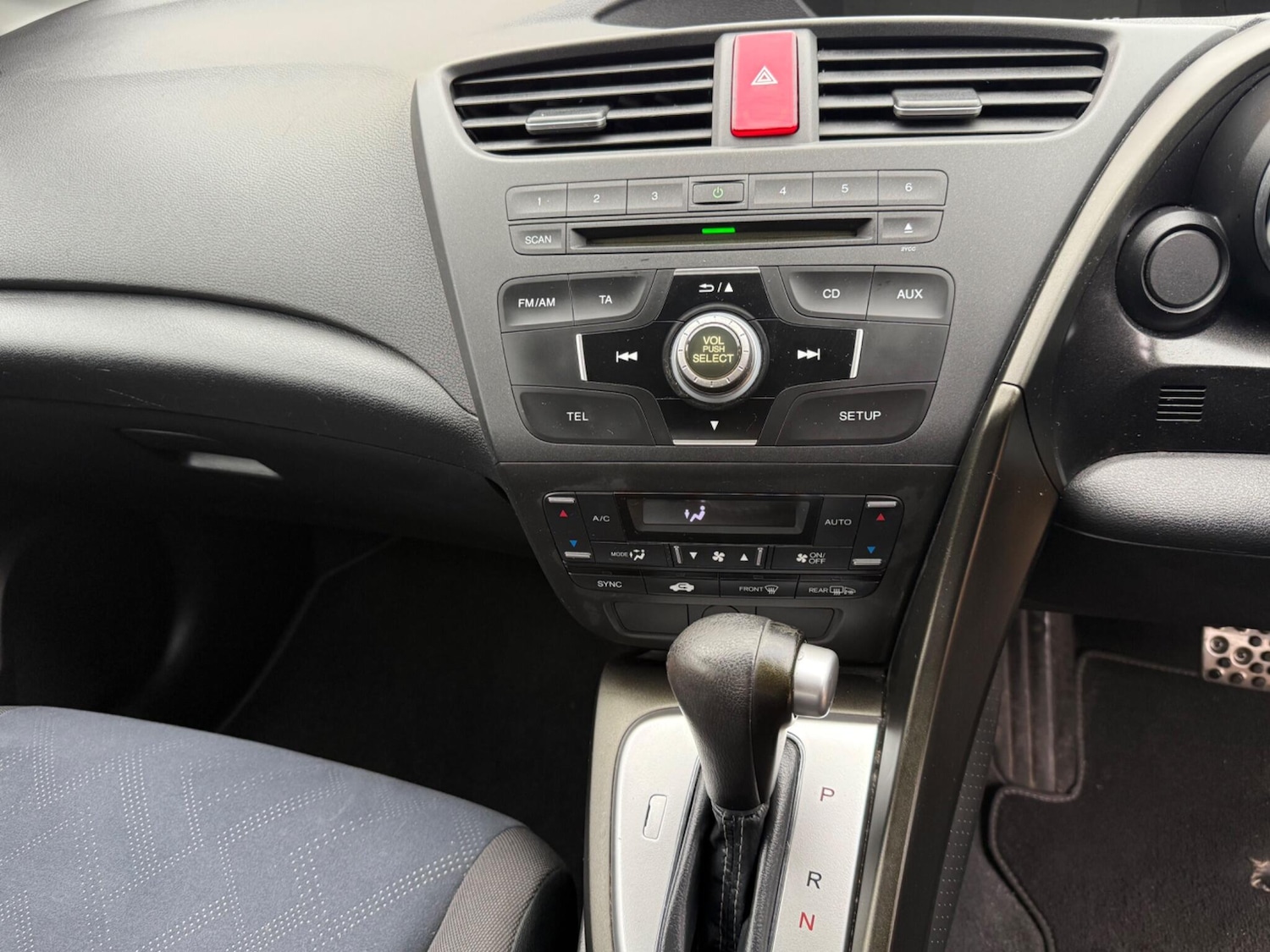 Used Honda Civic 2013 for sale - 76781166: Photo 27