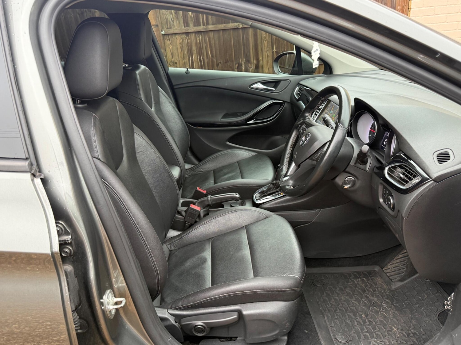 Used Vauxhall Astra 2017 for sale - 77468429: Photo 19