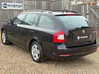 Used Skoda Octavia 2010 for sale - 78127617: Photo