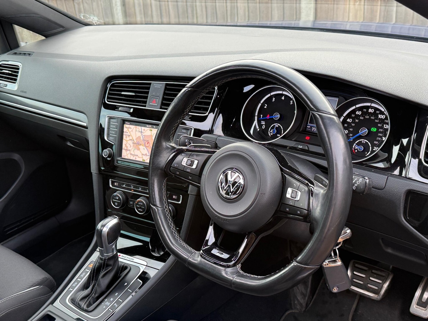 Used Volkswagen Golf 2017 for sale - 77119940: Photo 23