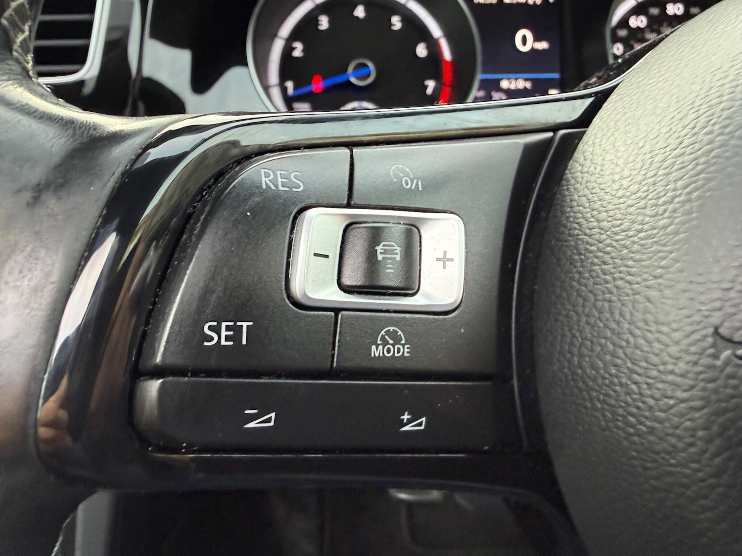 Used Volkswagen Golf 2017 for sale - 77119940: Photo 37