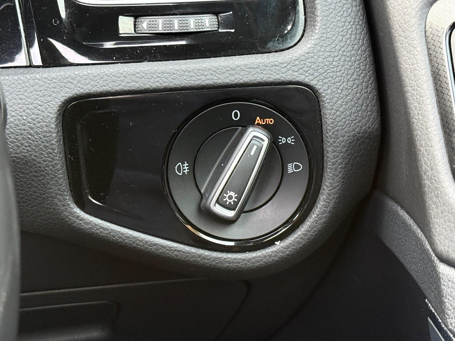 Used Volkswagen Golf 2017 for sale - 77119940: Photo 38