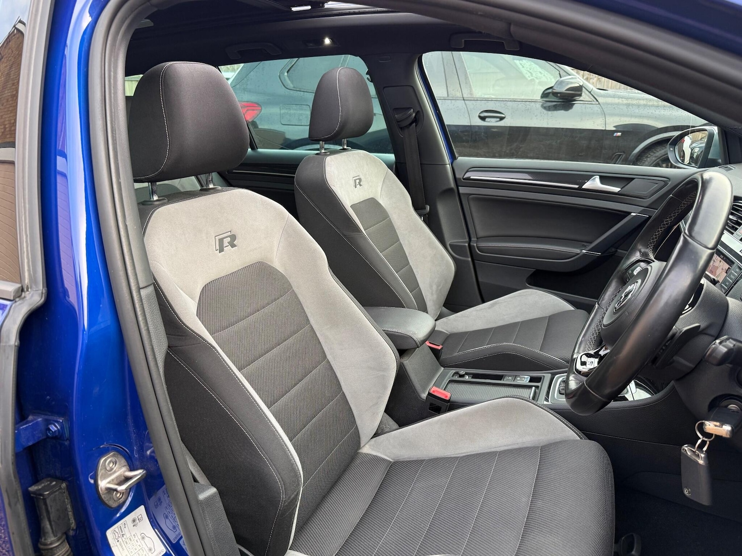 Used Volkswagen Golf 2017 for sale - 77119940: Photo 46