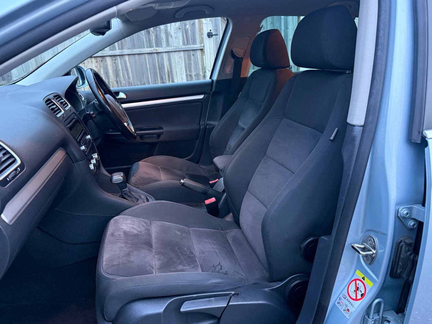 Used Volkswagen Golf 2010 for sale - 76839841: Photo 18