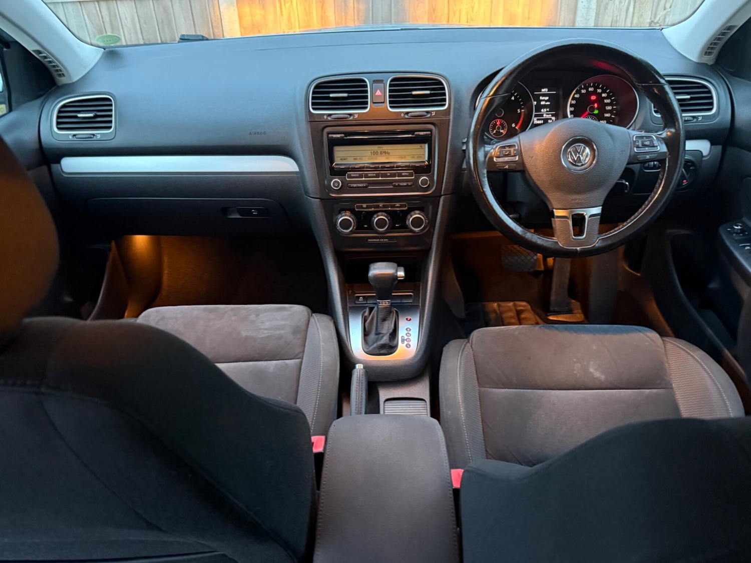 Used Volkswagen Golf 2010 for sale - 76839841: Photo 21