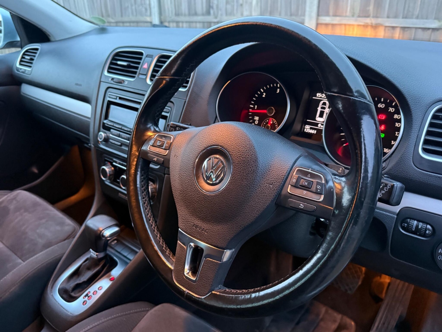 Used Volkswagen Golf 2010 for sale - 76839841: Photo 25