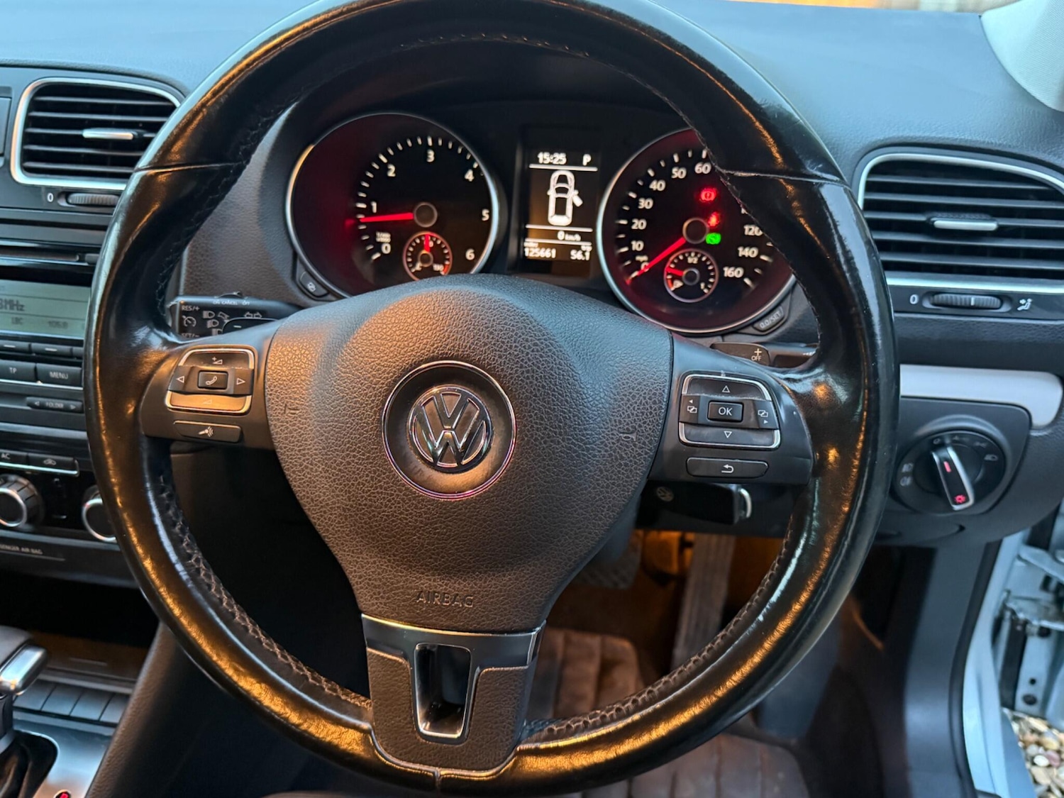 Used Volkswagen Golf 2010 for sale - 76839841: Photo 28